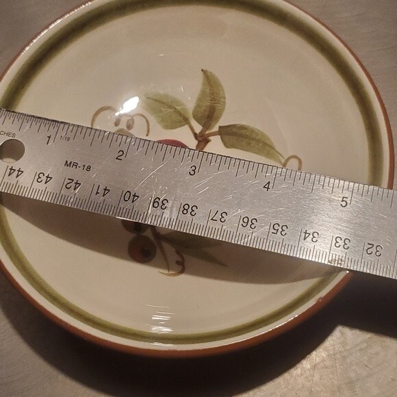 Stangl Apple Delight Vintage 1960's - 5.5" Desert or Snack Bowls - Set of 2 - Picture 3 of 10